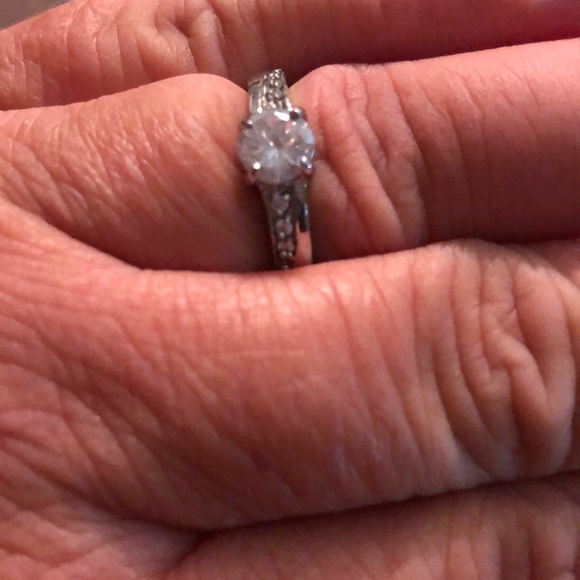 Ring - Picture 1 of 3